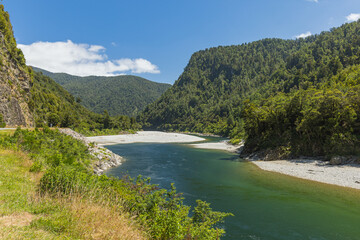 ニュージーランド　ブラー峡谷を流れるブラー川