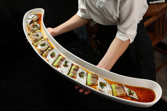 Chinese cuisine, Cantonese cuisine, East China Sea hairtail