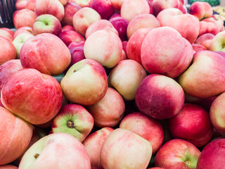 Vivid Pink Peach with Water Drops – Fresh Fruit Photo for Juice Ad