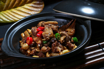 Chinese food, Cantonese food, Roast?squab in casserole
