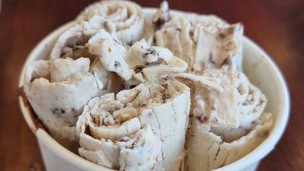 ice rolls ice cream making