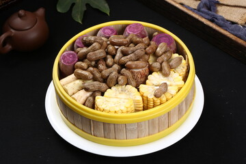 Chinese cuisine, Cantonese cuisine, abundant grains