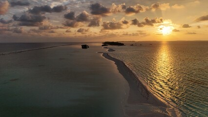 Aerial Paradise in the Maldives – Crystal Clear Water, Islands & Overwater Bungalows