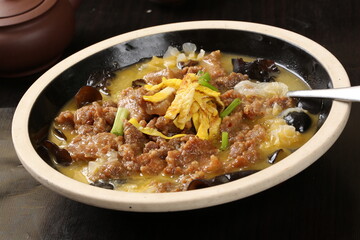 Chinese cuisine, Cantonese cuisine, farmhouse stewed crispy meat