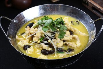 Chinese cuisine, Cantonese cuisine, farmhouse stewed crispy meat