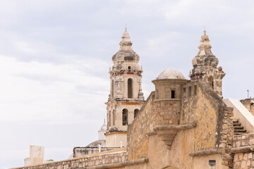 Fototapeta premium View of the historic walls that defended the Spanish colonial city of Campeche, Mexico.