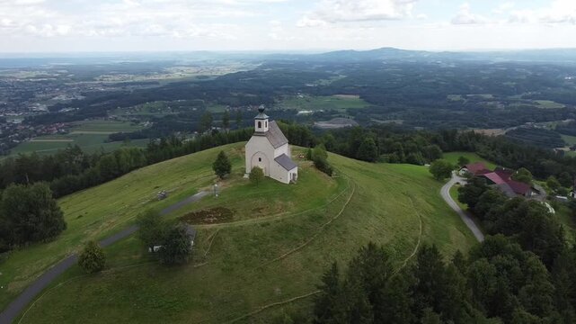 Wolfgangikirche in Bad Schwanberg &ndash; Historisches Wahrzeichen der Weststeiermark