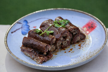 Chinese cuisine, Cantonese cuisine, braised goose neck