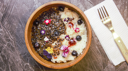 arroz con leche de coco y mazamorra de pitahaya
