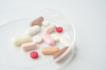 vitamin supplements capsules pill, softgel, fish oil, omega 3, vitamin E