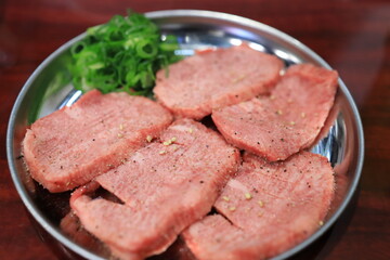 黒毛和牛牛タン焼肉