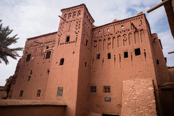 モロッコアイトベンハッドゥカスパの建物