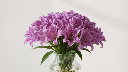 Obraz premium Purple Estoma flower arranged in a vase