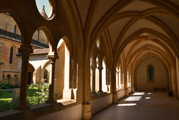 Cloître de la collégiale Notre-Dame de Neuchâtel. Suisse	