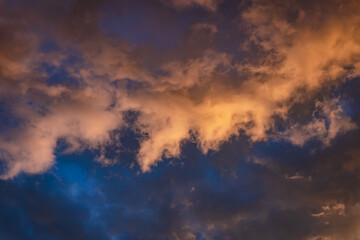 Obraz premium View of a sunset clouds in Warsaw, capital of Poland