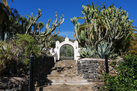 Klostergarten Kloster El Monasterio an dem Vulkanberg Monta&ntilde;a de los Frailes im Orotavatal auf Teneriffa