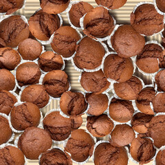 Cup cake seamless pattern. Little muffins pattern over beige background
