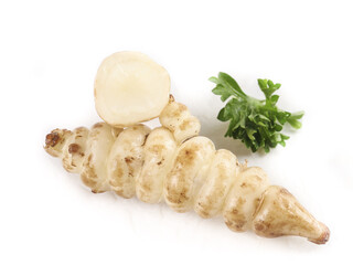 Fresh pagoda cabbage groundworm meal with ganoderma in a modern kitchen setting