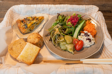 のほほんcafeボワジョリの野菜たっぷりのピクニックランチ

