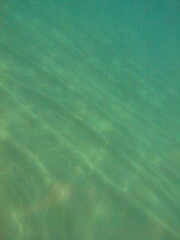 Aufgenommener sichtbarer Meeresboden unter dem Meereswasser