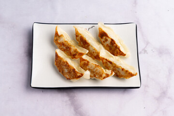 Gyoza au poulet plats traditionnel chinois
