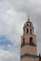 Obraz premium Torre campanario de la Capilla Real de Naturales en Cholula, Puebla, México