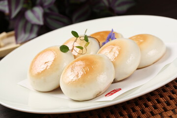 Chinese cuisine, Cantonese cuisine, and steamed buns