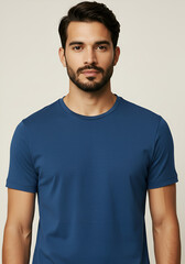 Obraz premium Man in a navy blue t-shirt