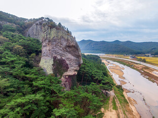 인물 형상의 전북 고창군 병바위