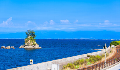 富山湾　雨晴海岸