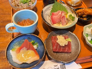Omakase-Style Lunch Set, Buri with Sesame Sauce, Salmon Japanese-style marinated raw meat or fish,...