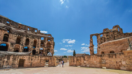 El Jem, Tunisia: Home of the Majestic Roman Amphitheatre and Timeless Architectural Splendor
