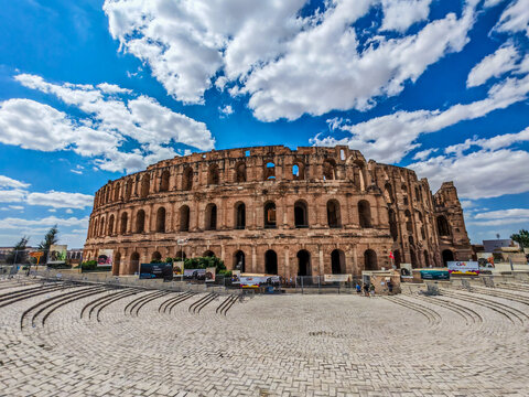 El Jem, Tunisia: Home of the Majestic Roman Amphitheatre and Timeless Architectural Splendor
