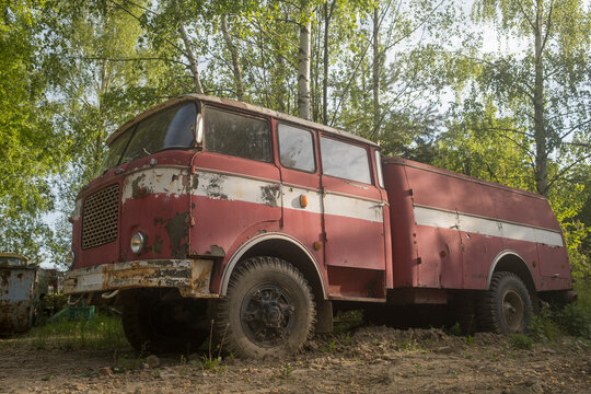 Old abandoned &Scaron;koda Liaz 706 Firetruck
