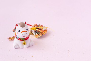 2026年午年のかわいい年賀状素材　馬の干支　和風