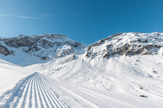 Pristine Ski Run with Mountain Backdrop in Lech