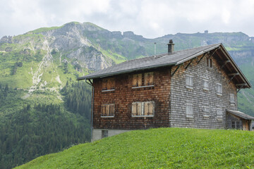 Chalet Suisse