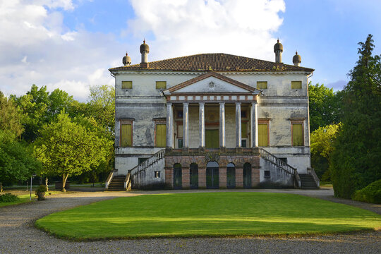 Villa Grimani Molin ora Avezz&ugrave; Pignatelli a villa in Fratta Polesine - year 1547, Province of Rovigo, in the Veneto region of northern Italy.