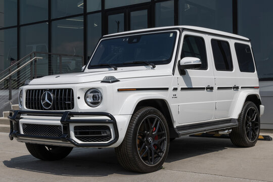 Used Mercedes-Benz G63 AMG display. With price concerns, Mercedes is buying and selling preowned cars to meet demand. MY:2019