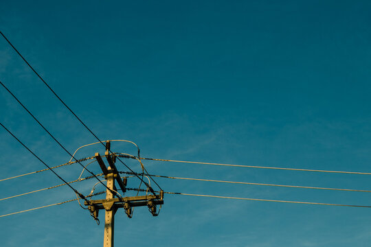 operation of a medium and low voltage transformer with poles, wires, casing, muffles among others transmitting energy to the substation