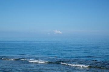 奄美大島の夏の海と空。