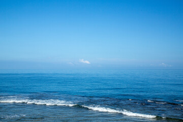 奄美大島の夏の海と空。