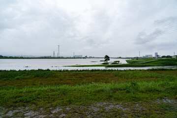 福岡県の筑後川が大雨で氾濫