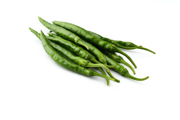 夏野菜　青唐辛子（青とうがらし, 青トウガラシ）白背景　コピースペースあり　Green chili peppers (green pepper,chile verde) white background, copy space available