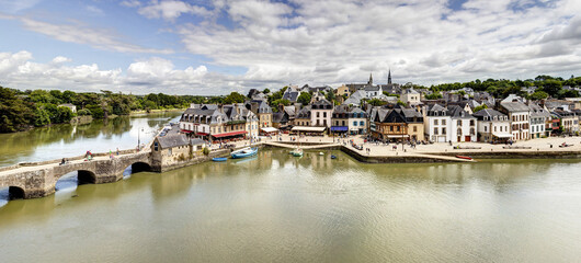 Vue sur la ville d'Auray dans le département du Morbihan - Bretagne