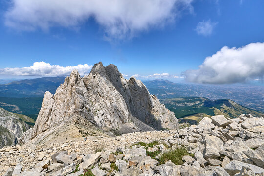 GRAN SASSO: Vallone delle Cornacchie , Corno Piccolo, Fiamme di Pietra e Rifugio Franchetti