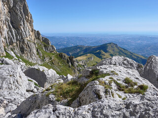 GRAN SASSO: Vallone delle Cornacchie , Corno Piccolo, Fiamme di Pietra e Rifugio Franchetti