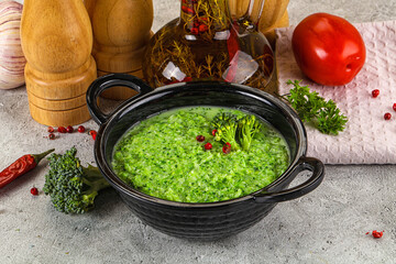 Dietari vegan broccoli cream soup