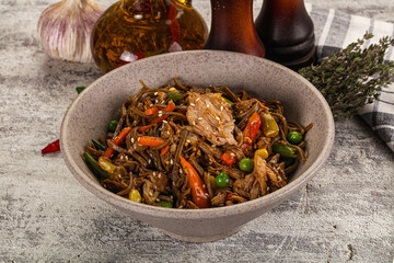Soba with shredded pork and vegetables