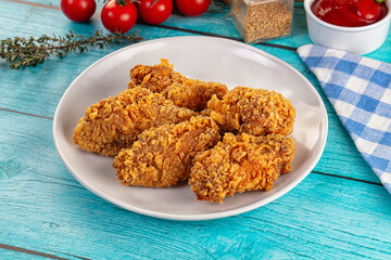 Golden crispy fried chicken wings
